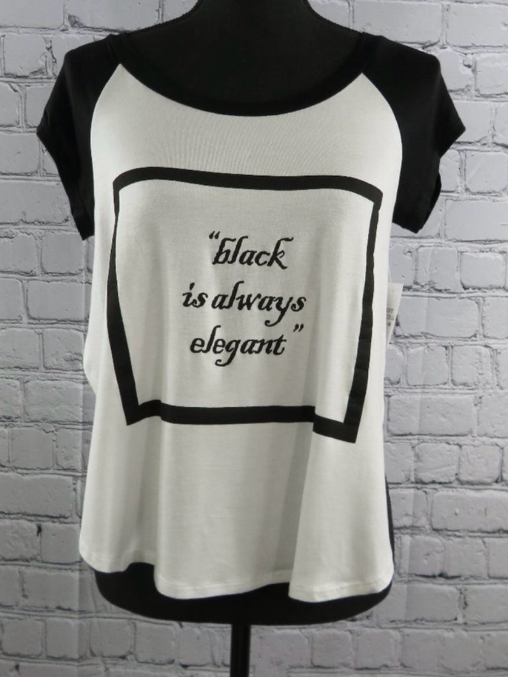 Graphic Tee - Black & White - New
